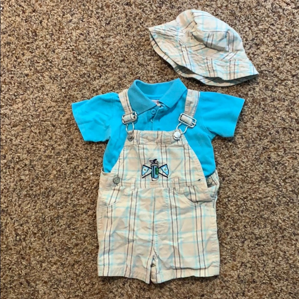 Overall outfit with matching hat